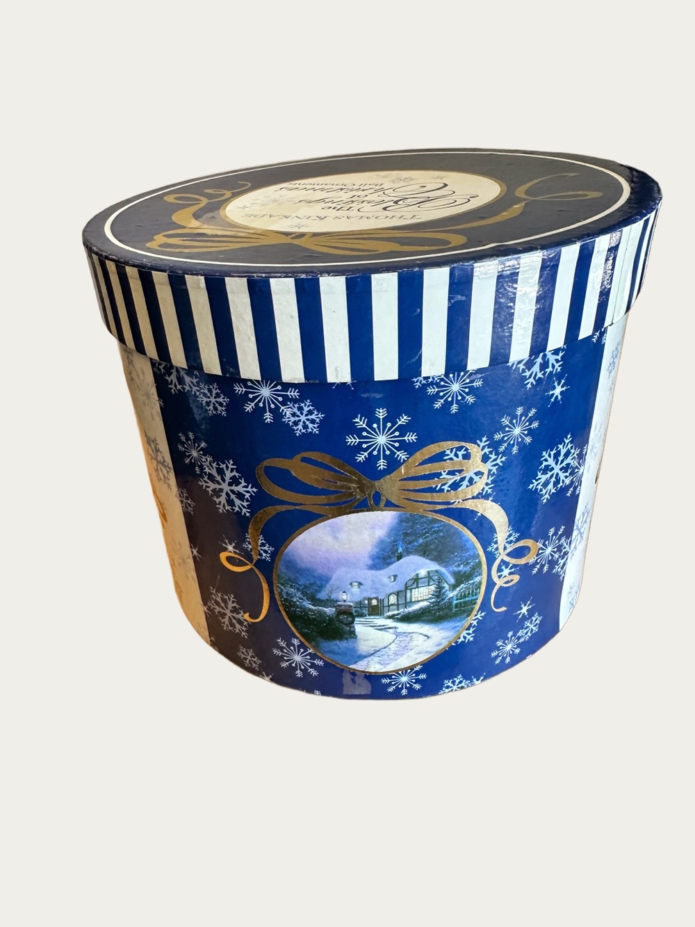 Thomas Kinkade "Memories of Christmas" Ornament Set 8 - Picture 5 of 16